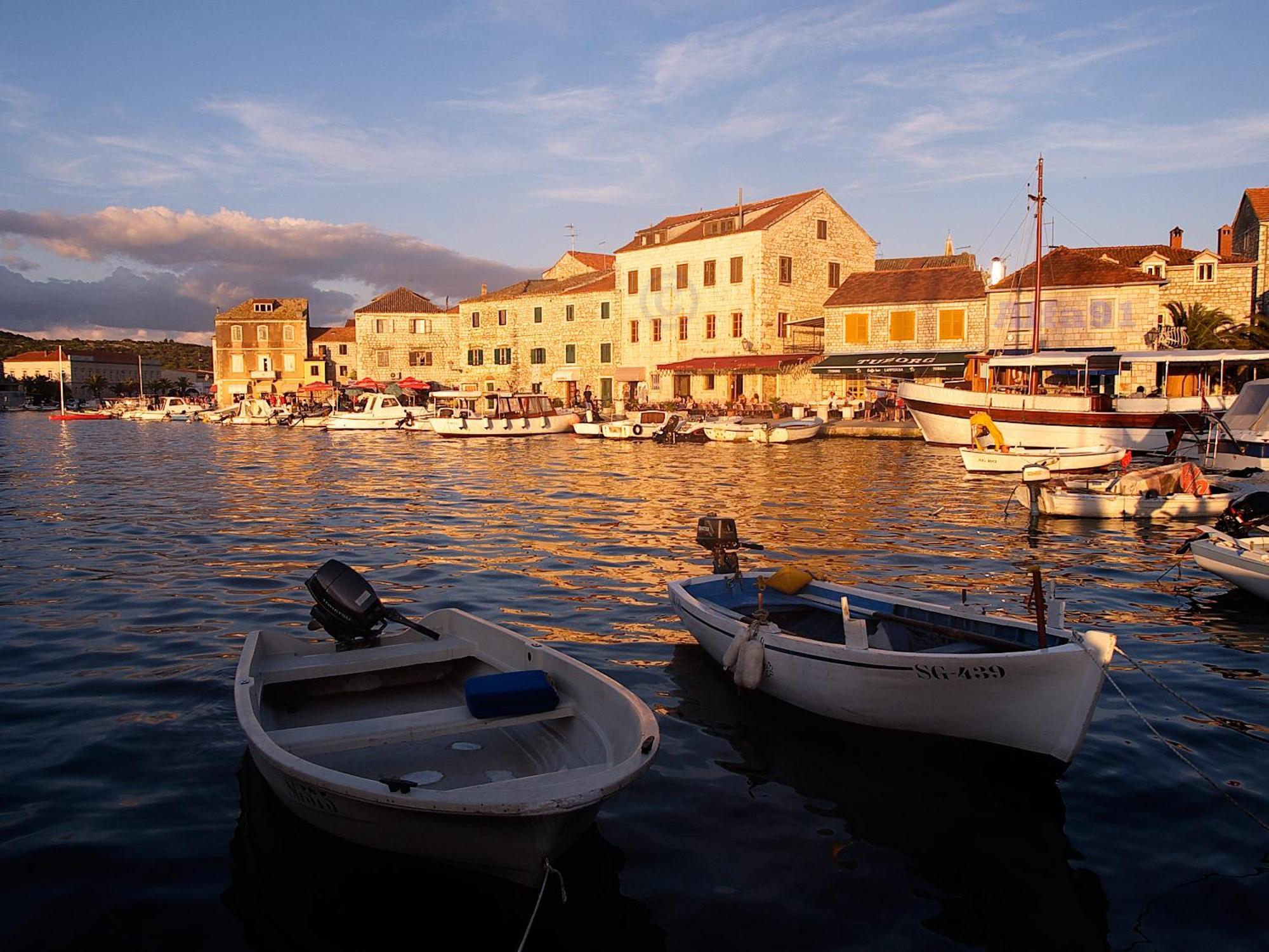 Apartment House At The Seafront Stari Grad (Hvar)