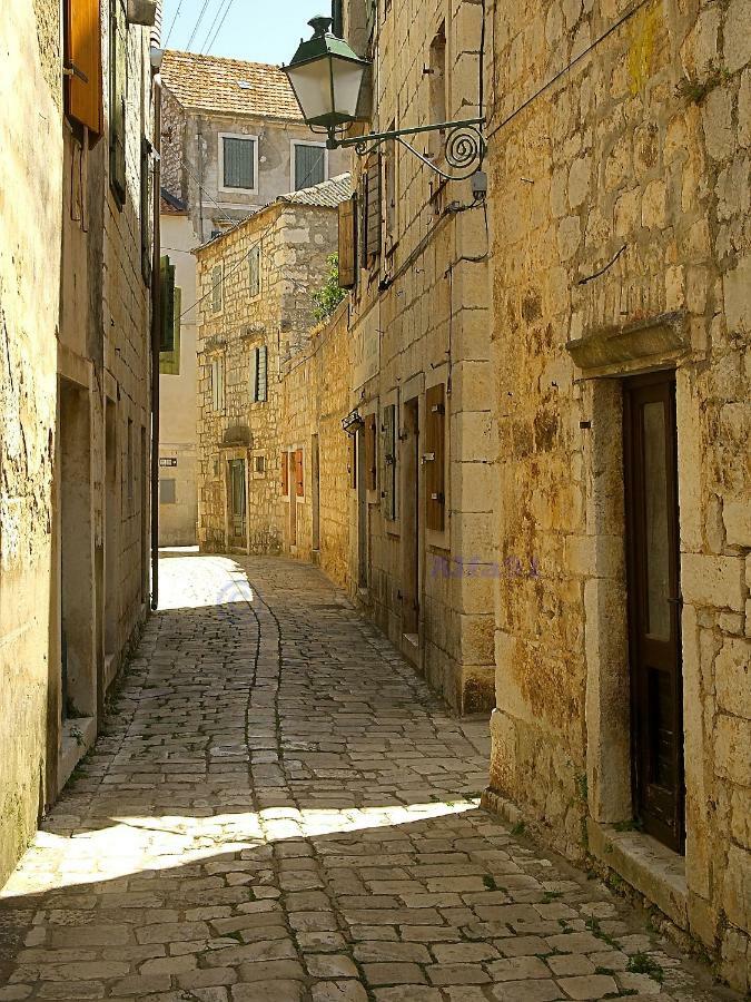 House At The Seafront * Stari Grad (Hvar)
